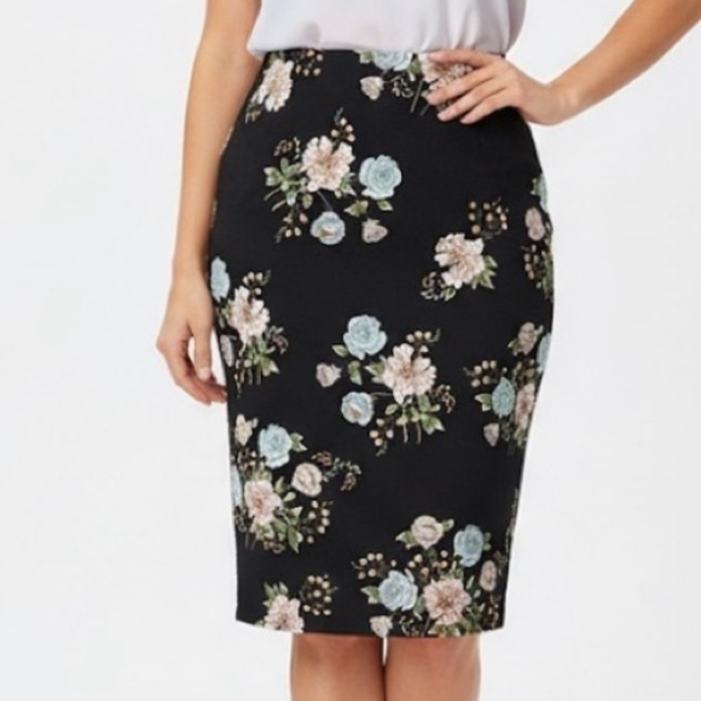 NEW YORK eci Floral Black pencil Skirt